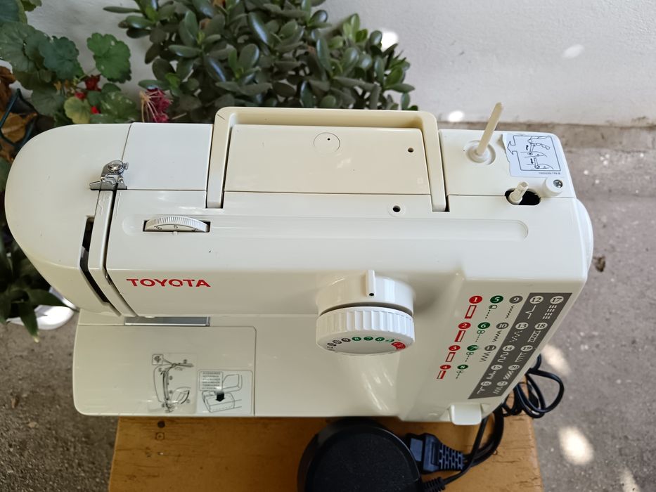 TOYOTA, mașina de cusut electrica, cu pedala