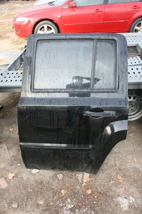 Usi Jeep Patriot Usa Stanga Dreapta Fata Spate Jeep Patriot Negre