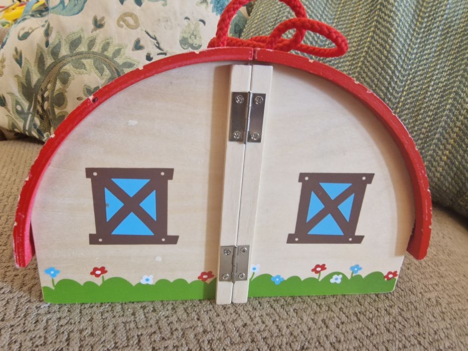 Ferma din lemn cu accesorii