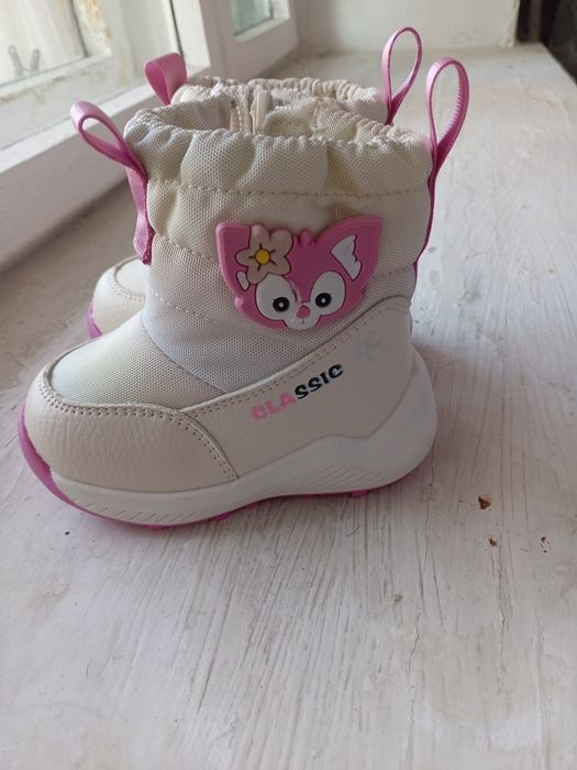 Продам детскую обувь новую