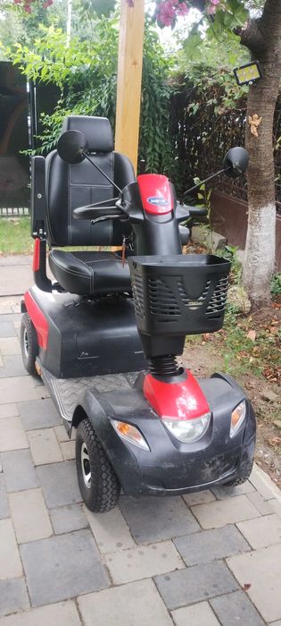 Scuter electric 4 roti INVACARE Comet Pro