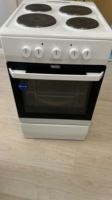 Продам электроплиту Hansa