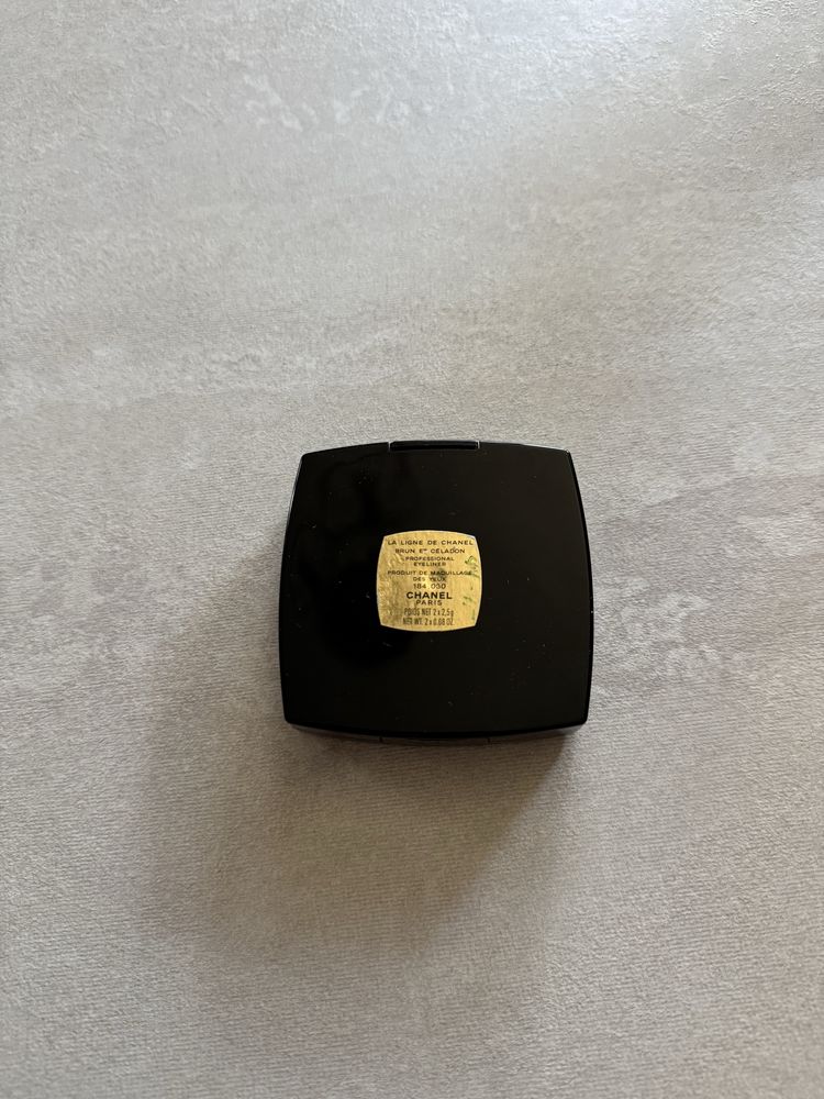 Очна линия CHANEL