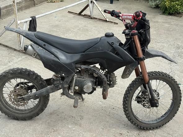 Vând cross kxd 125cc