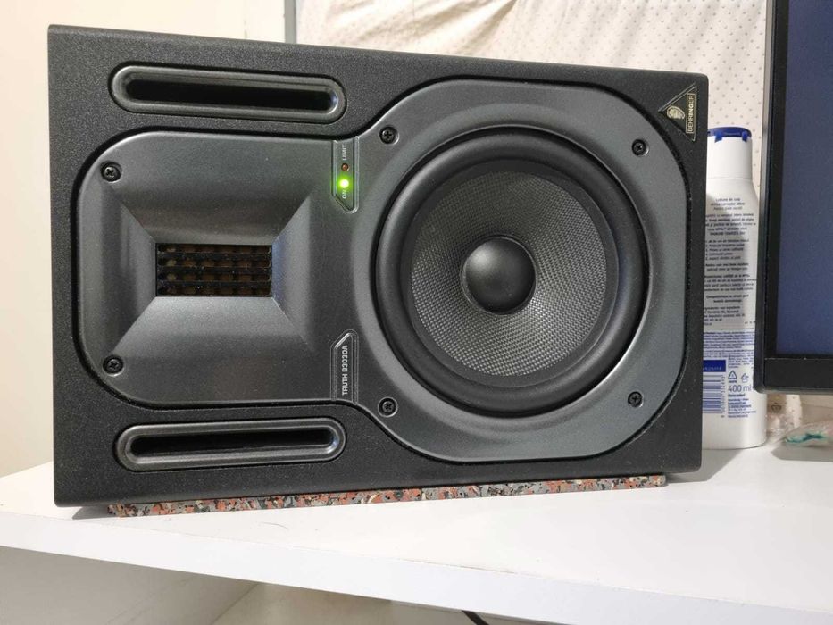 Vand Monitoare de studio Behringer B3030A