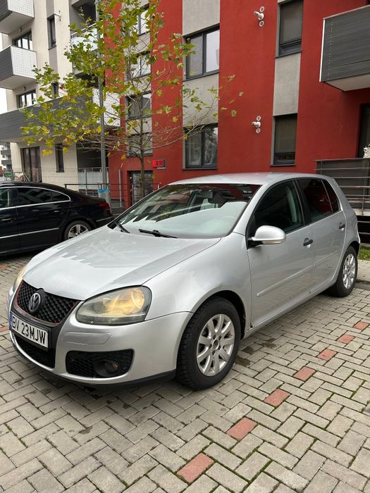 Vând Volkswagen Golf 5, 2.0 TDI 1900 € NEGOCIABIL