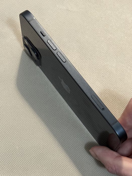 iPhone 13 în stare bună