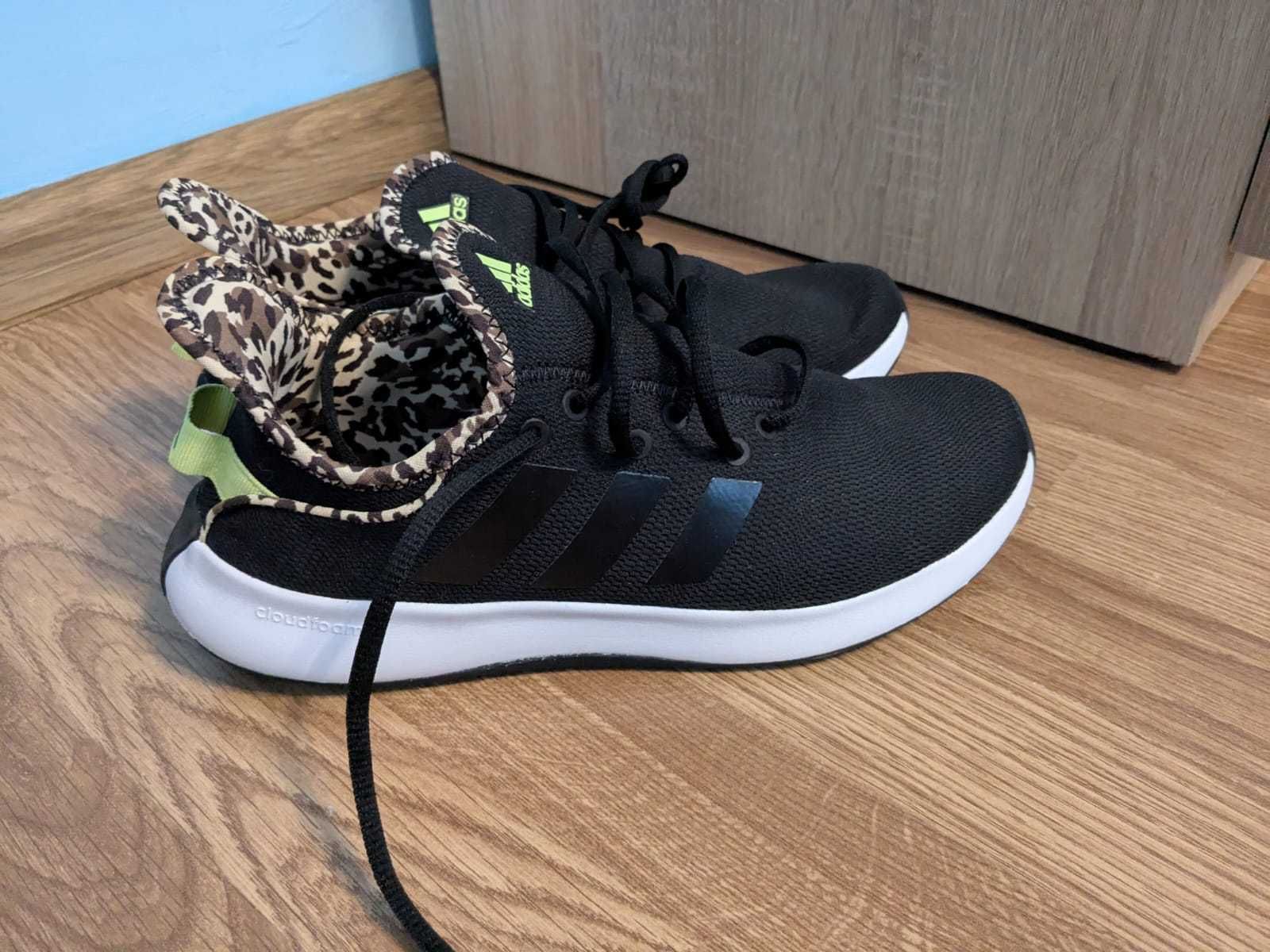 Adidași originali Adidas – NOI, nepurtati – model unisex, Marime 42