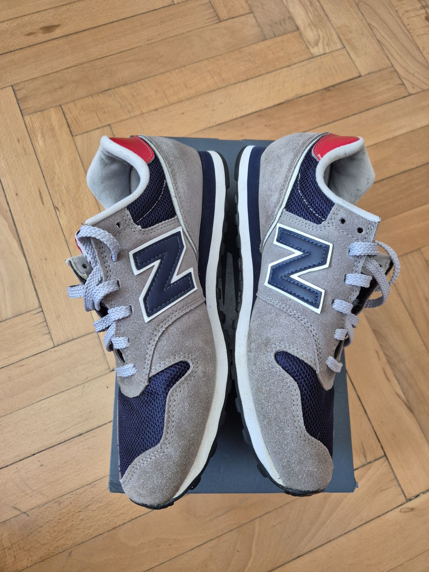 НАМАЛЕНИЕ! Оригинални кецове / маратонки New Balance 373  / номер 40,5