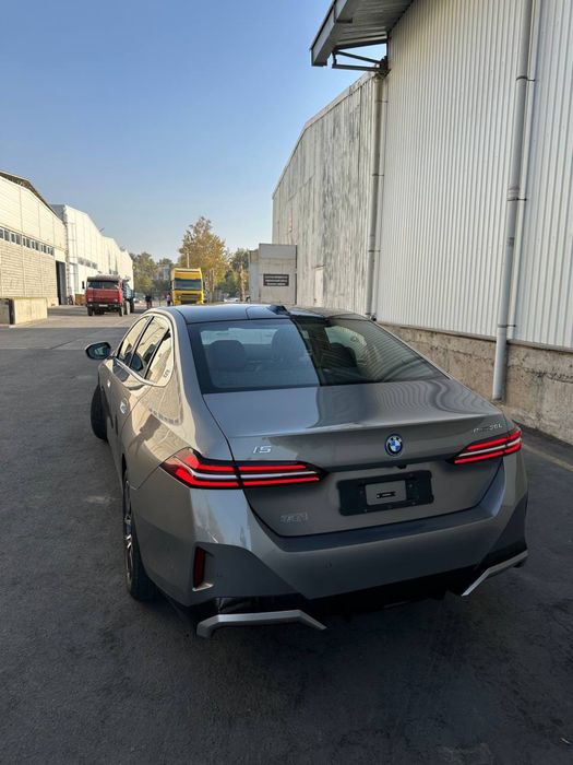bmw i5 35L dop op navarot