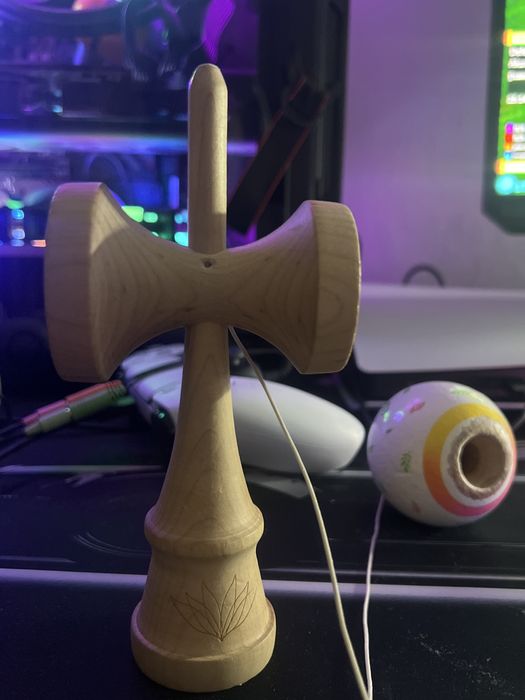 Vand kendama lotus sacred