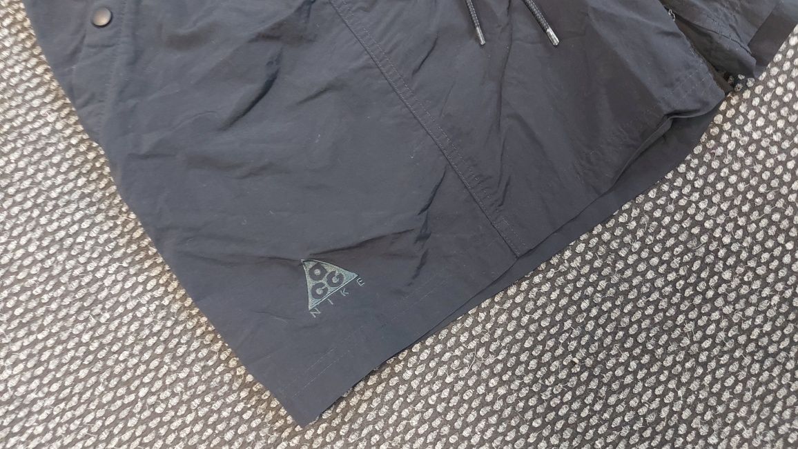 Nike ACG шорти M размер
