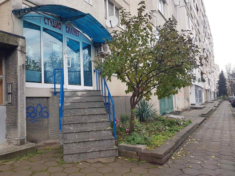 Давам под наем помещение за фризьорство