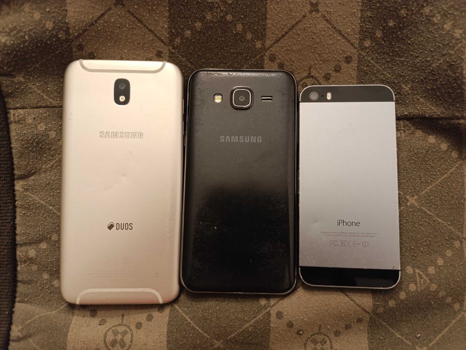 Telefoane defecte nefunctionale pentru piese
