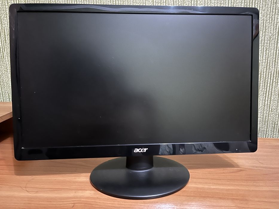 Монитор Acer FullHD VGA