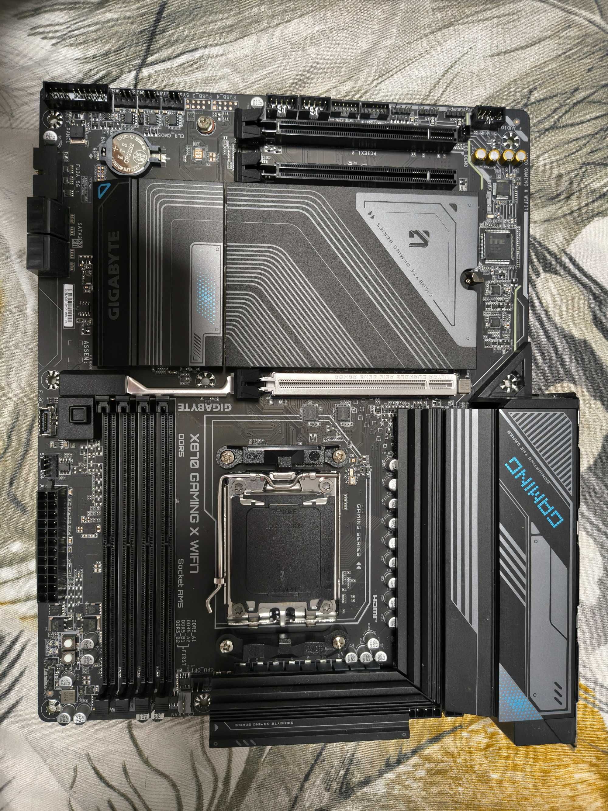 Дъно GIGABYTE X870 Gaming X WIFI7 – Socket AM5