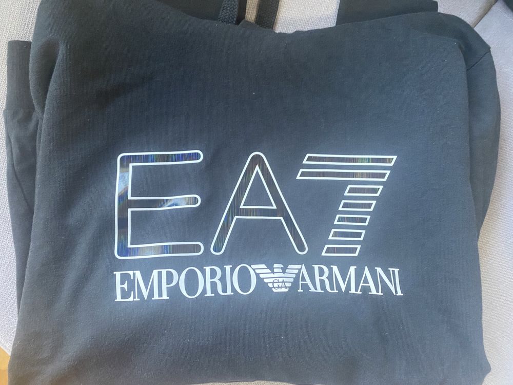 Нов!! оригинален Суичър Emporio Armani