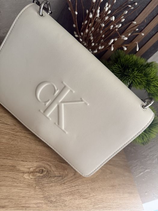 Оригинална чанта calven klein