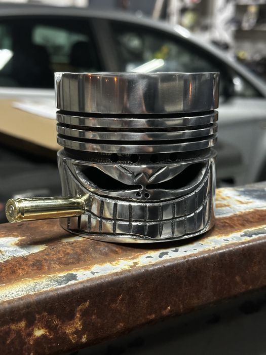 Ръчноизработени пепелници от автомобилни/тирови  бутала