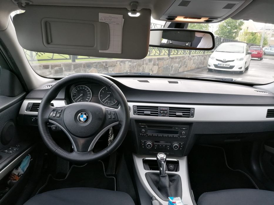 BMW 318 BENZINA 2010