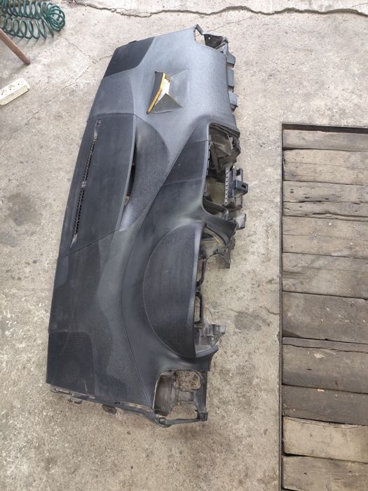 Панель торпеда VENZA