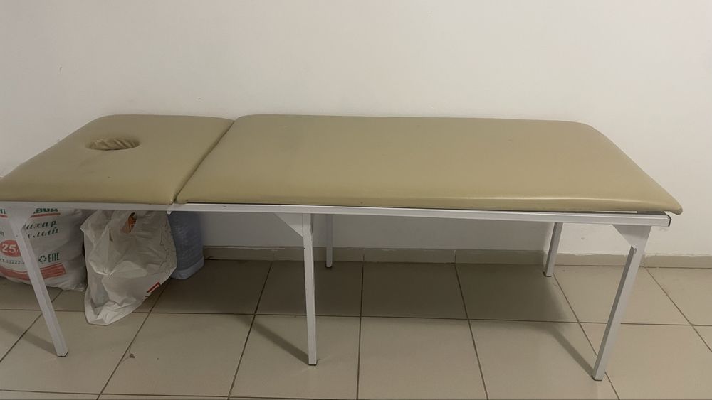 Кушетка в хорошем состояний