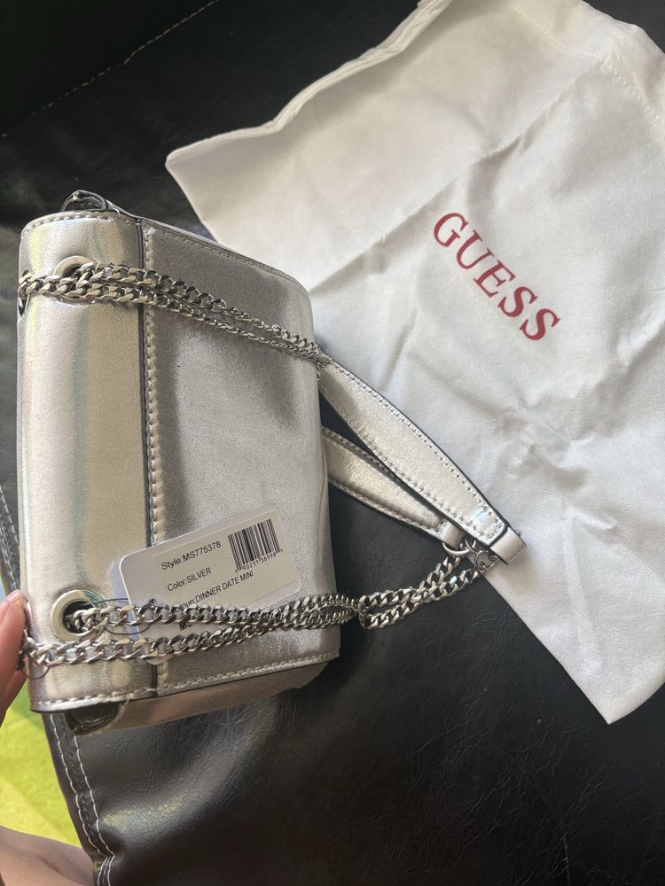 Нова сребърна малка чанта Guess