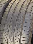 235 40 18 Michelin