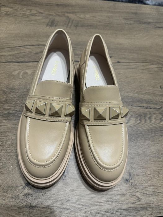 Geanta Chanel Boy, Pantofi Musette, Ghete Gucci