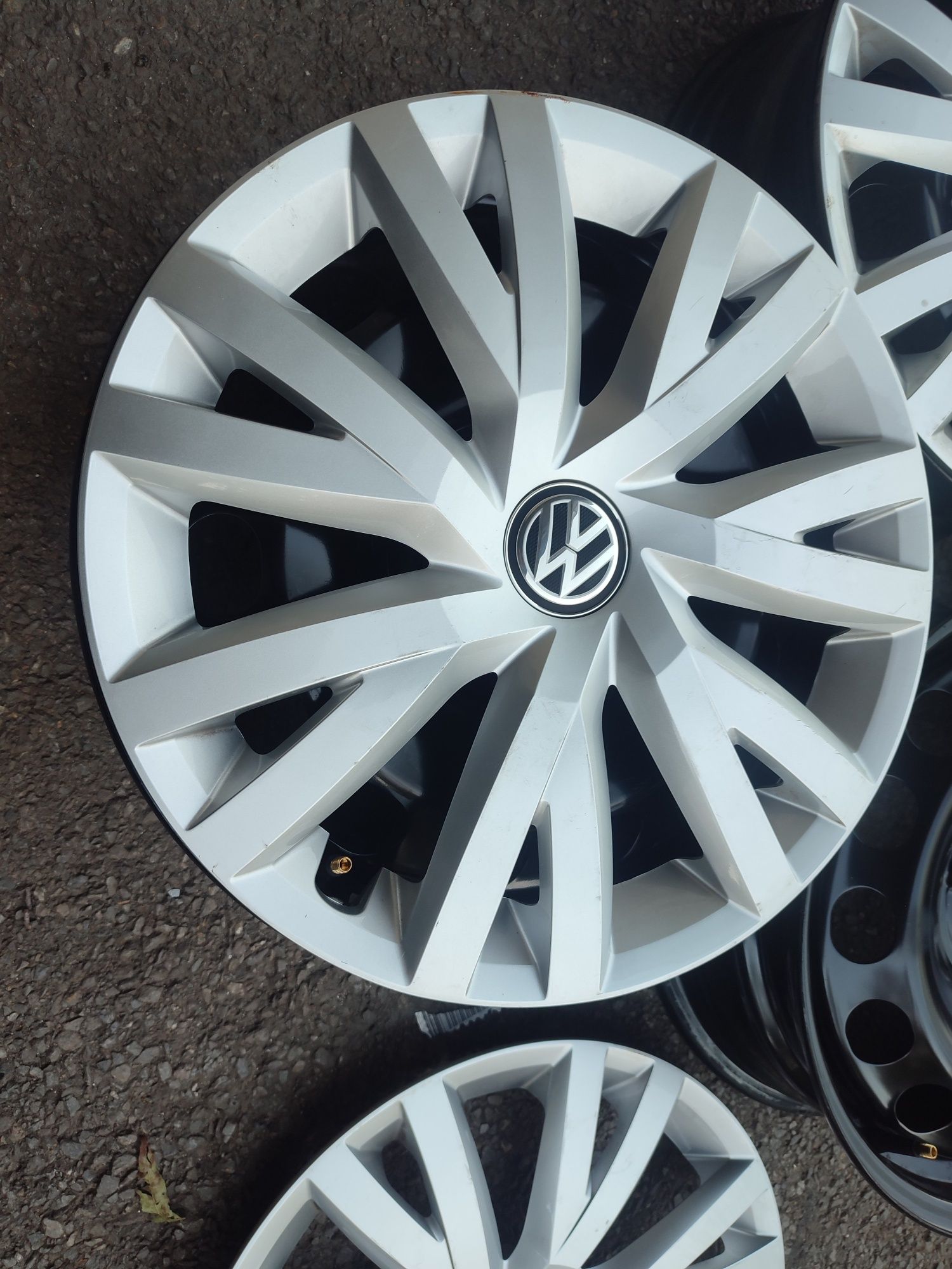 16" оригинални джанти с тасове за Vw Golf/Passat...