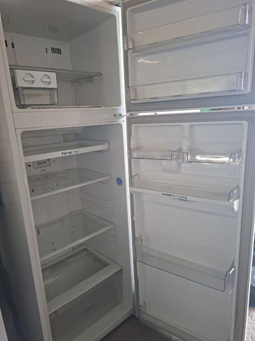 Продаю холодильник