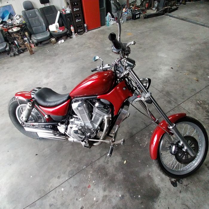 Suzuki intruder vs 800