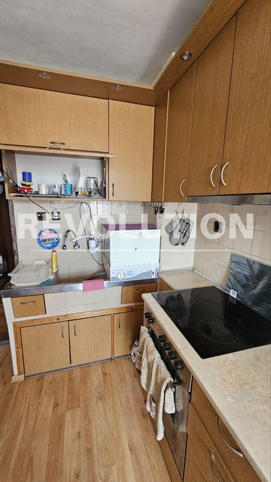 Тристаен апартамент в центъра на Варна!