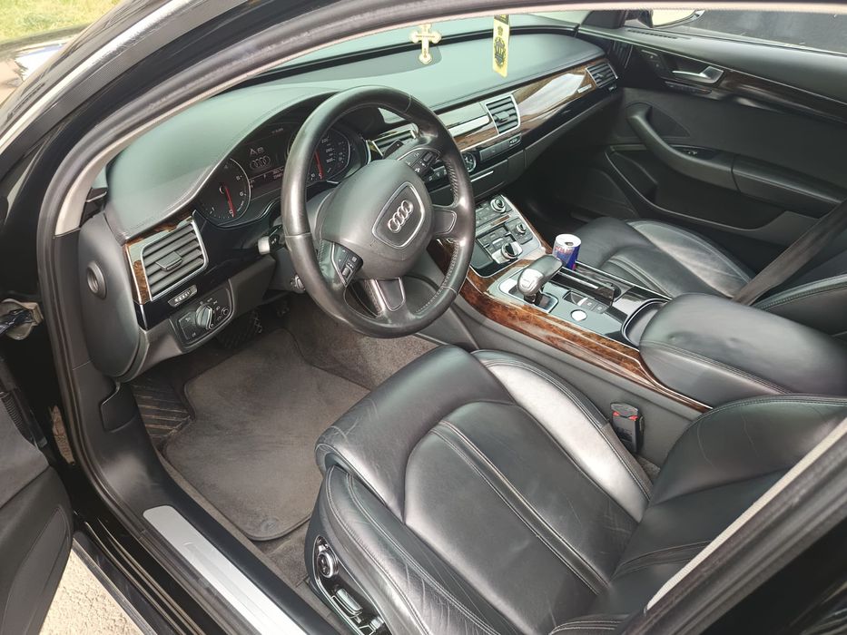 Vând Audi A8 unic proprietar