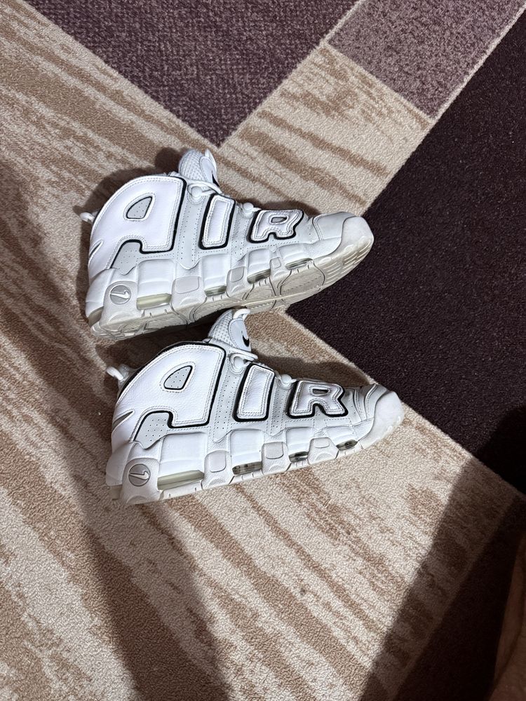 Nike air more uptempo