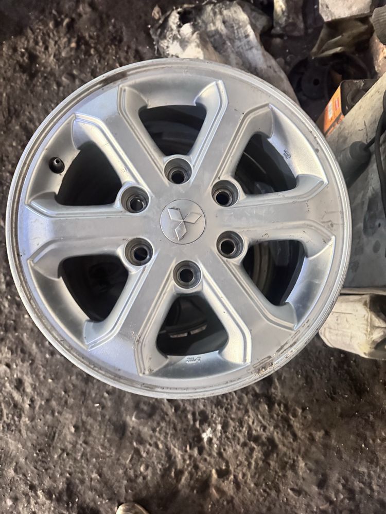 Диски  6x139.7 r16 L200 pajero