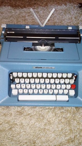 Masina de scris Olivetti