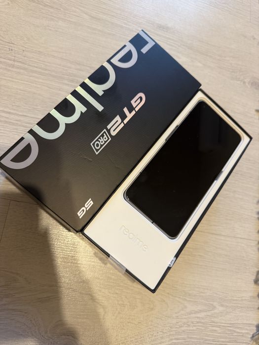Realme GT2 Pro folosit  16gb RAM 256 gb stocare