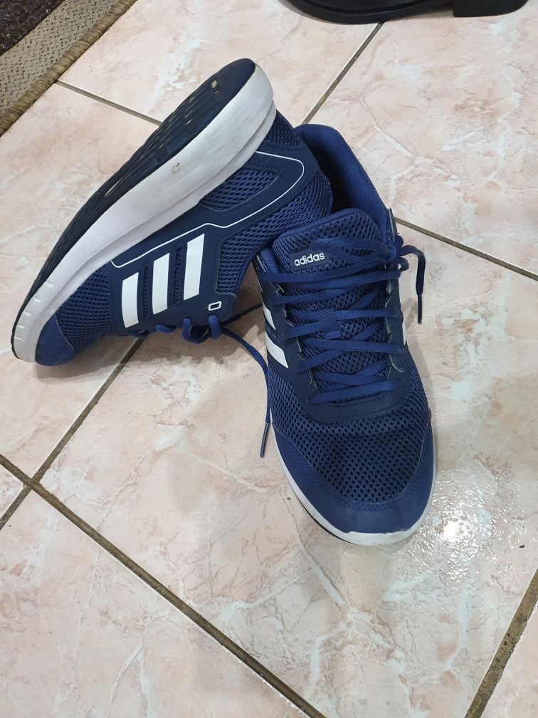 Adidasi adidas  adidași adidas 27.5 cm (41.5 - 42)