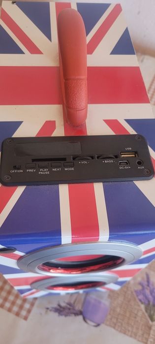 Vând boxă portabilă