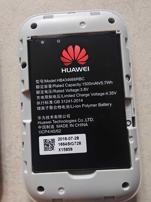 Продавам Huawei E5573Cs-322 рутер за мобилен интернет