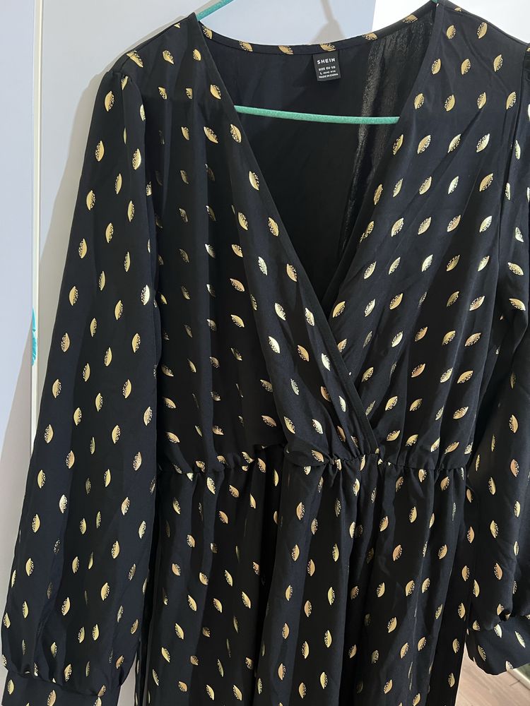 Rochie cu bulinute