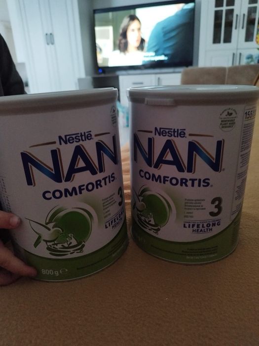 Vând 6 cutii de lapte  Nan comfortis 3