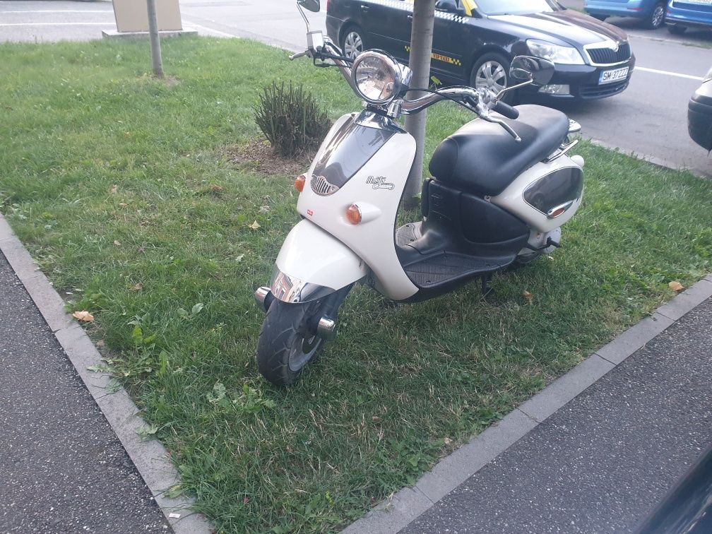 Vand Aprilia Habana, Stare noua, inmatriculat. habana, vespa,