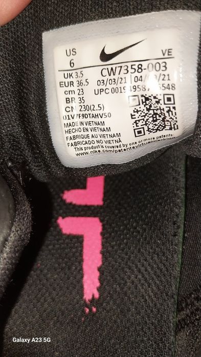 Маратонки Nike 36.5 носени