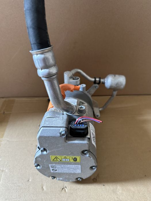 Compresor AC  BMW X1 F48 X2 F39 F45 F46 i8 F60 !