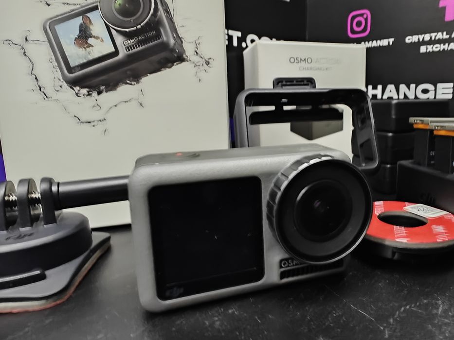 DJI Osmo Action 4K Action Cam 12MP Digital 2 Displays 36ft Waterproof