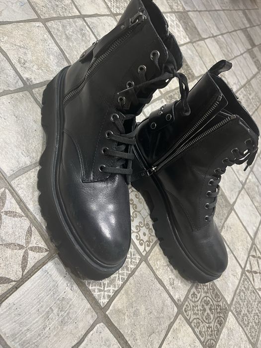 Продам полусапожки женские