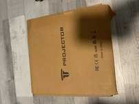 Projector nou.. pret 1300 lei