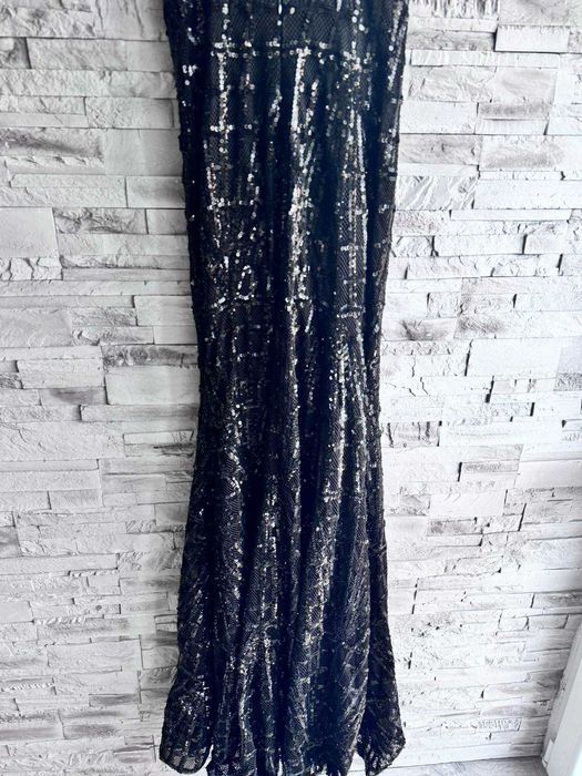 Официална черна рокля